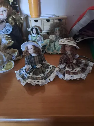 Bambole in porcellana