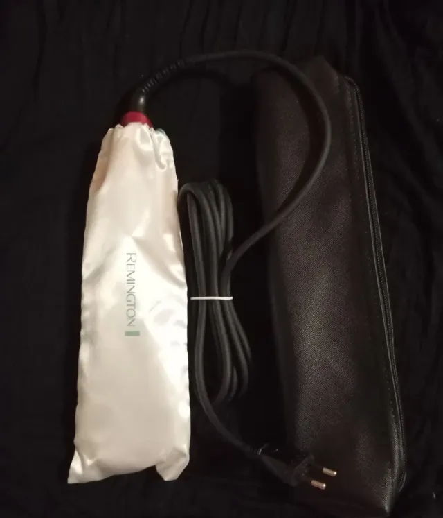 Plancha de pelo Remington Silk S9600 Roja