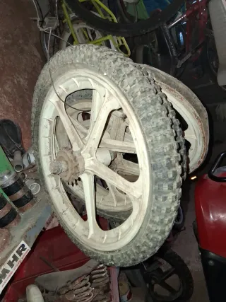 Llantas de plástico para bici