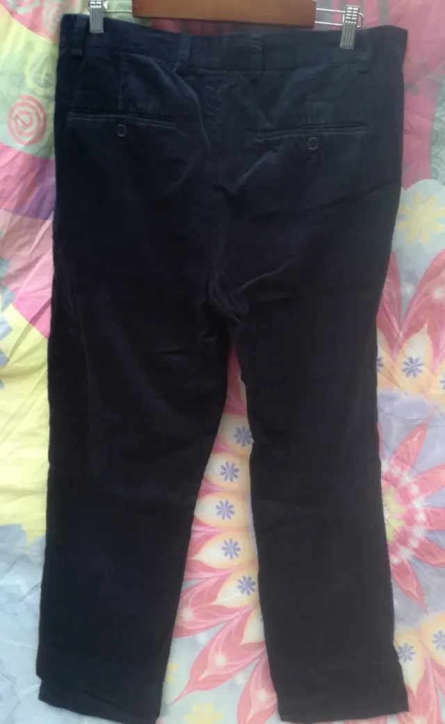 5 PANTALONES DE HOMBRE VARIEDAD ESTILOS:1X2,5 €