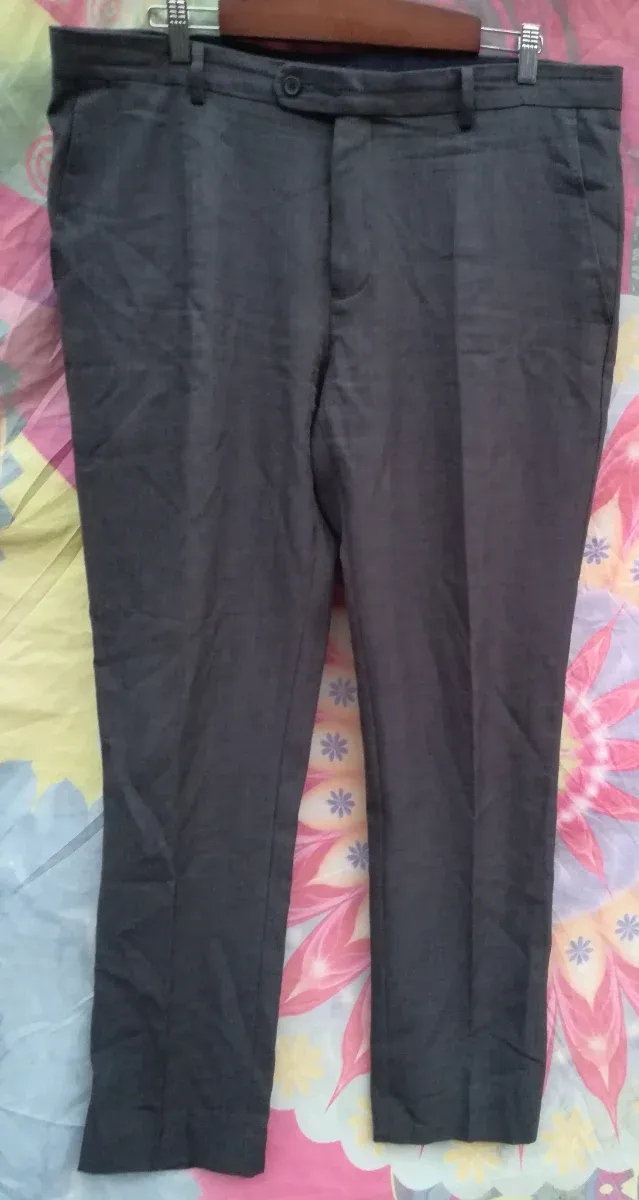 5 PANTALONES DE HOMBRE VARIEDAD ESTILOS:1X2,5 €