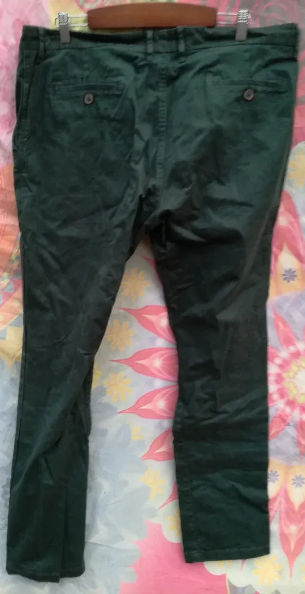 5 PANTALONES DE HOMBRE VARIEDAD ESTILOS:1X2,5 €