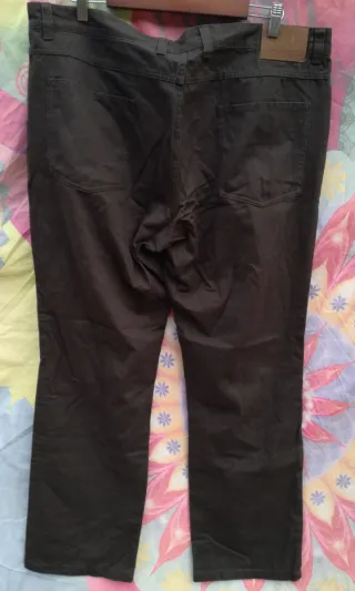 5 PANTALONES DE HOMBRE VARIEDAD ESTILOS:1X1,5 €