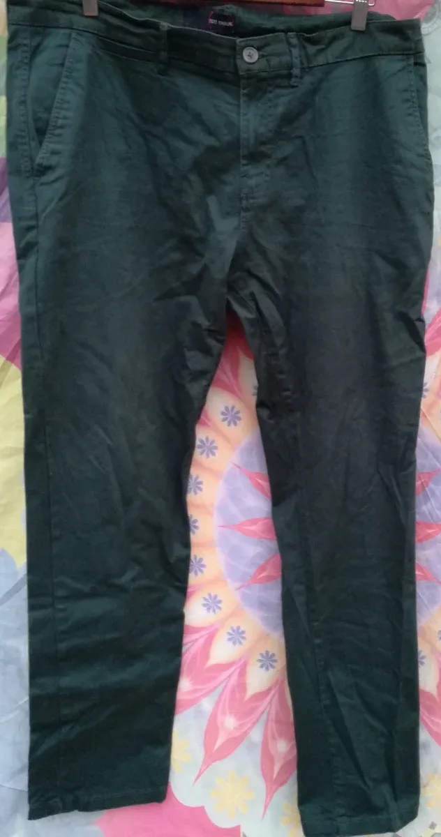 5 PANTALONES DE HOMBRE VARIEDAD ESTILOS:1X2,5 €