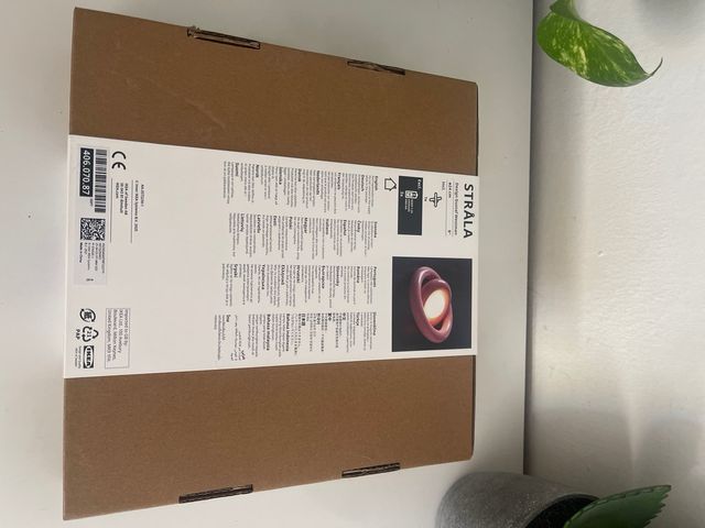 Lámpara Strala IKEA Rosa y Blanca