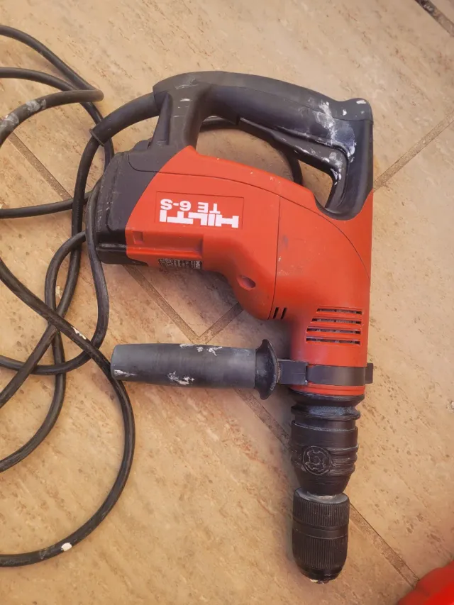 Taladro percutor Hilti