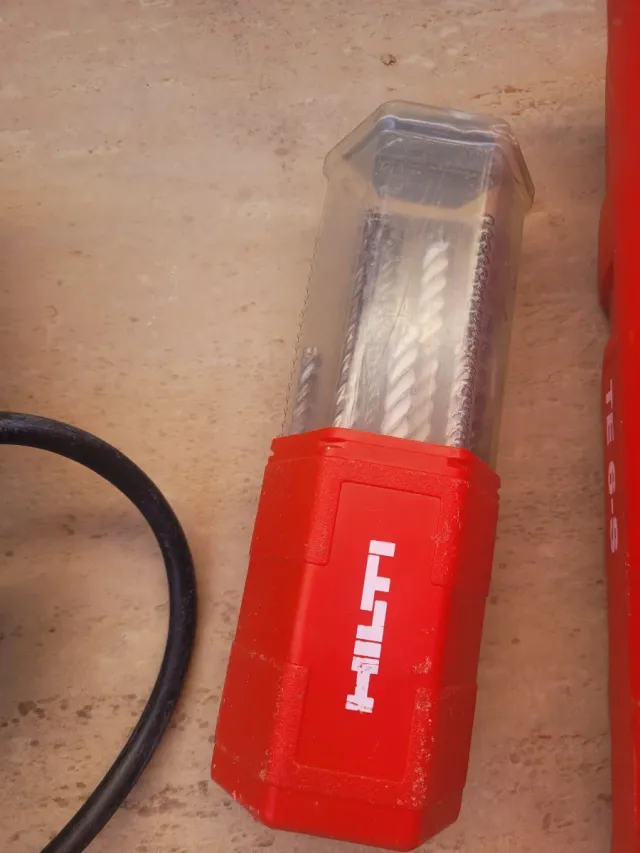 Taladro percutor Hilti