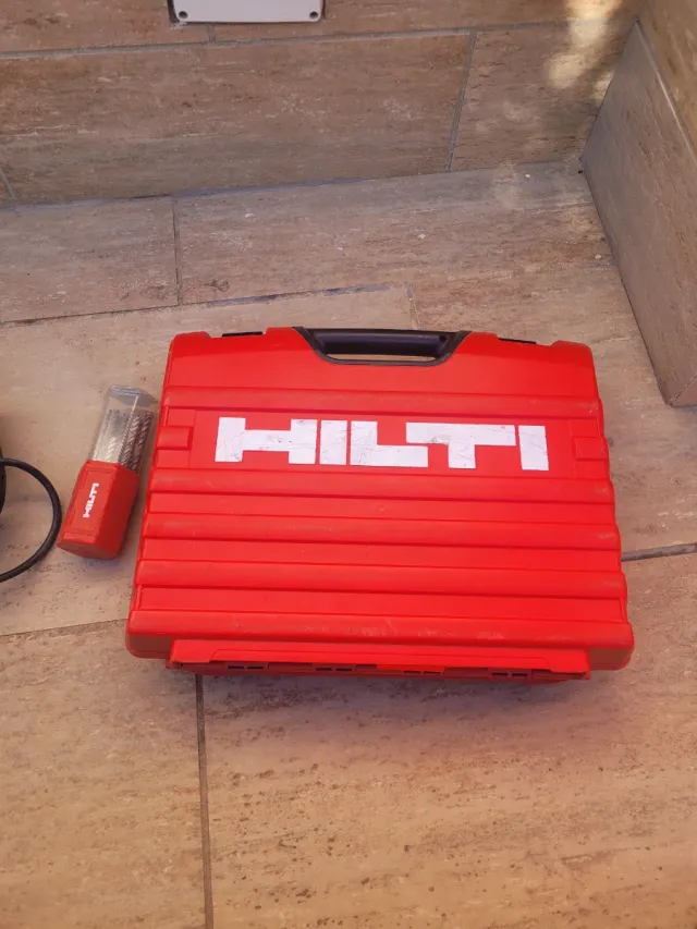 Taladro percutor Hilti