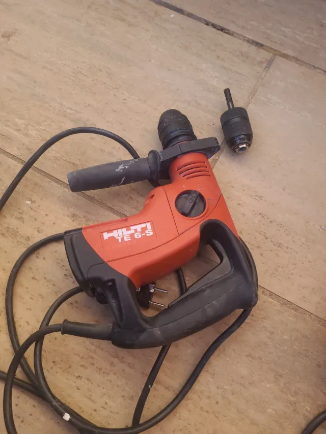 Taladro percutor Hilti