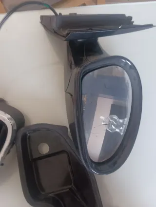 Recambios Coche Seat: Espejos, Parrilla, Bombillas