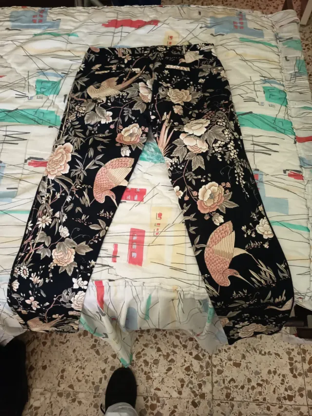 Pantalón Zara estampado flores y pájaros
