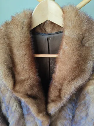 Chaqueta de piel marrón