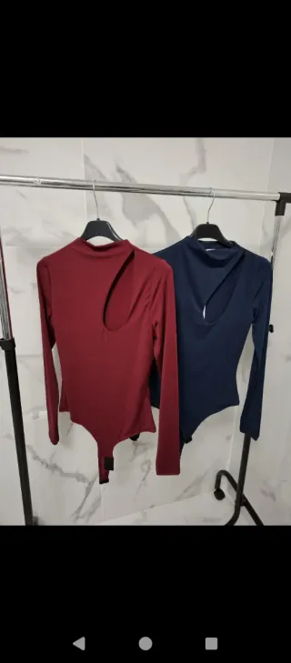 Bodys de manga larga con escote