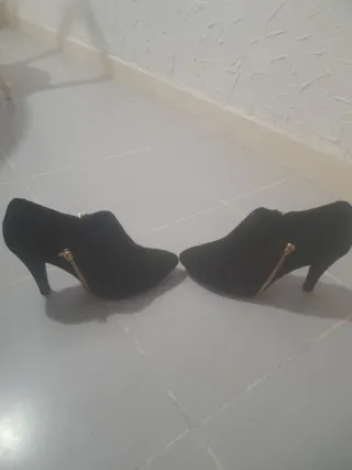Botines ante negro tacón cremallera talla 38