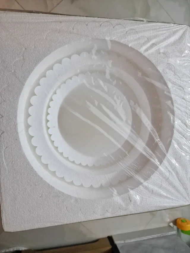 Cilindri polistirolo impilabili bianchi