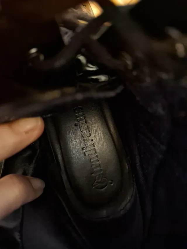 Botas negras efecto piel de cocodrilo