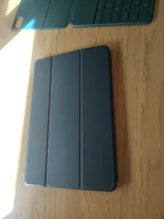 Xiaomi Pad 5 con funda verde