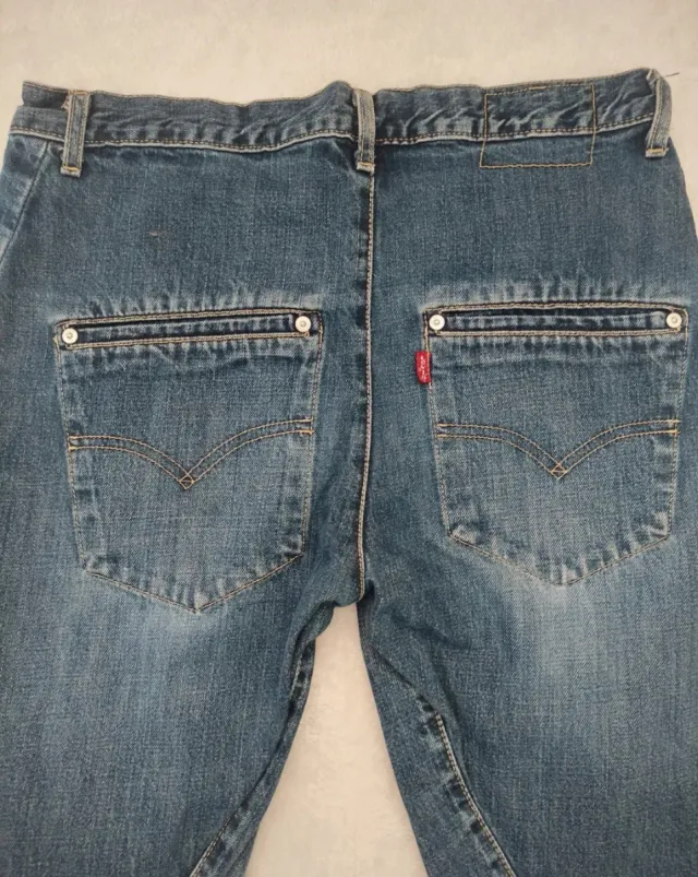 Vaqueros Levi's Engineering W32L32