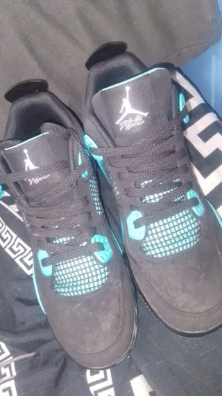 Zapatos Jordan Negro y Turquesa