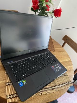 MSI Raider GE77HX 12UHS-019ES