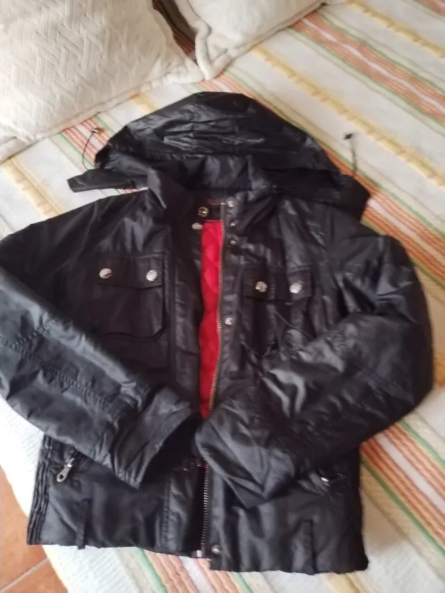 Casaco Zara Preto e Vermelho