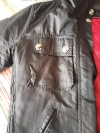 Casaco Zara Preto e Vermelho