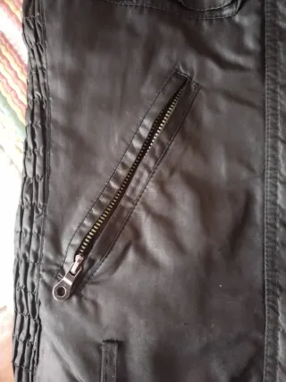 Casaco Zara Preto e Vermelho