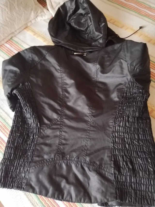 Casaco Zara Preto e Vermelho