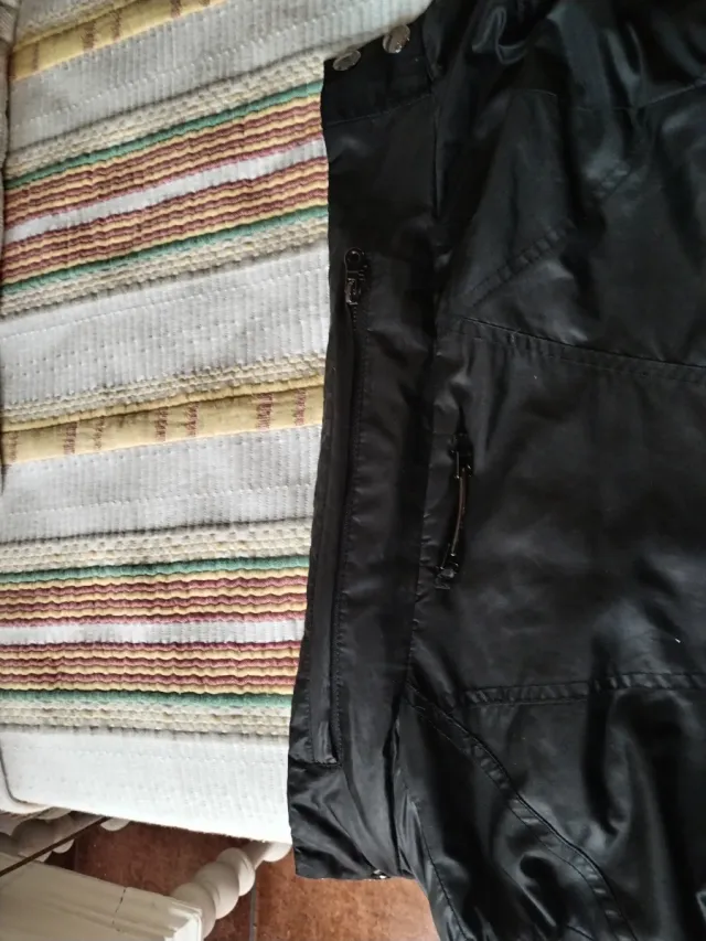 Casaco Zara Preto e Vermelho