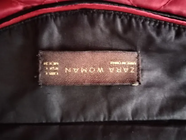 Casaco Zara Preto e Vermelho