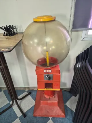 Máquina de chicles/gominolas vintage 1€