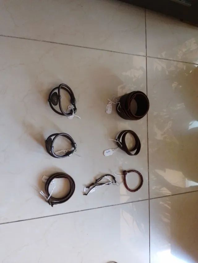 Pulsera de cuero marrón y negra