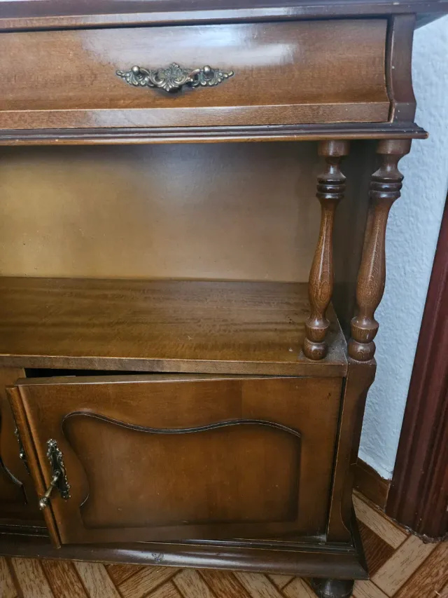 Mueble de entrada madera y mármol