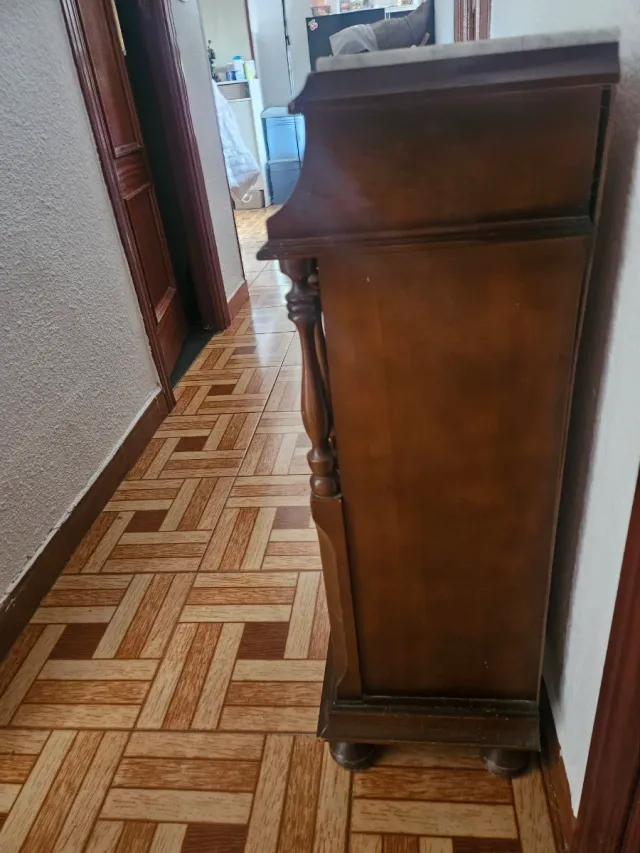 Mueble de entrada madera y mármol