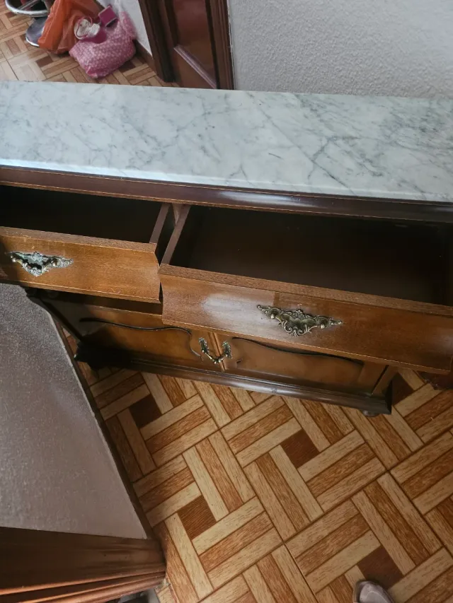 Mueble de entrada madera y mármol