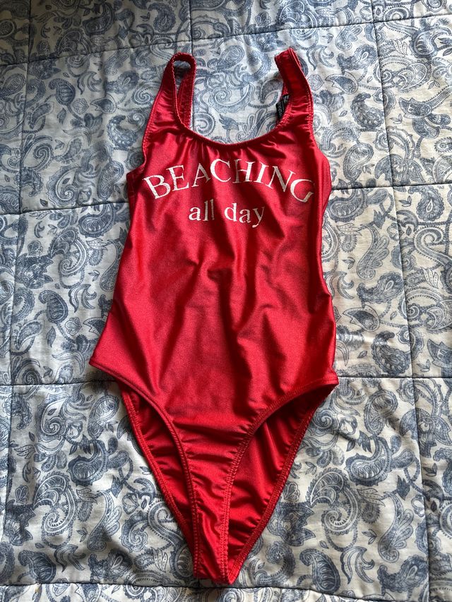 Bañador rojo BEACHING all day