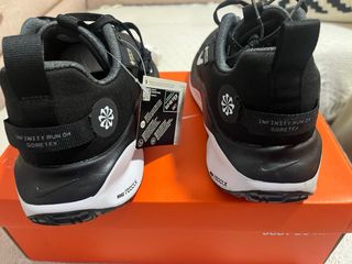 Nike Infinity Run 4 Gore-Tex Negro Blanco