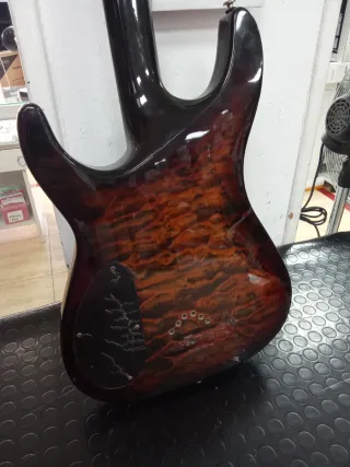 Guitarra Dean Vendetta Eye Tiger