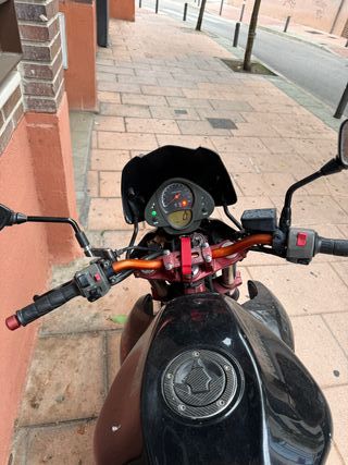 Moto Kawasaki Negra