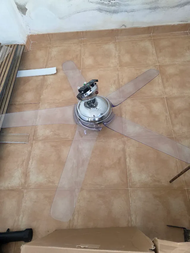 Ventilador de techo con luz LED