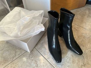 Botines negros tacón cuadrado