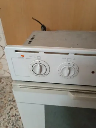 Horno de gas natural nuevo sin usar marca Cointra