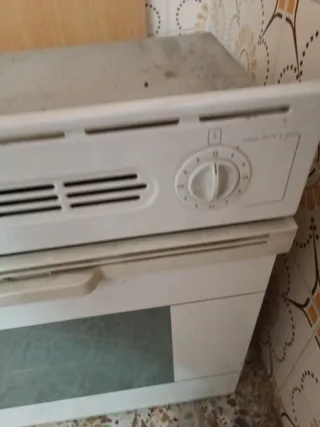 Horno de gas natural nuevo sin usar marca Cointra