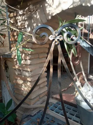 Cabecero de forja artesanal