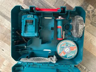 Radial a batería TOTAL