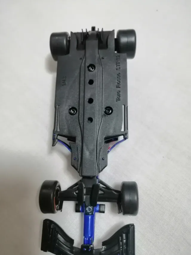 Miniatura Fórmula 1 Toro Rosso