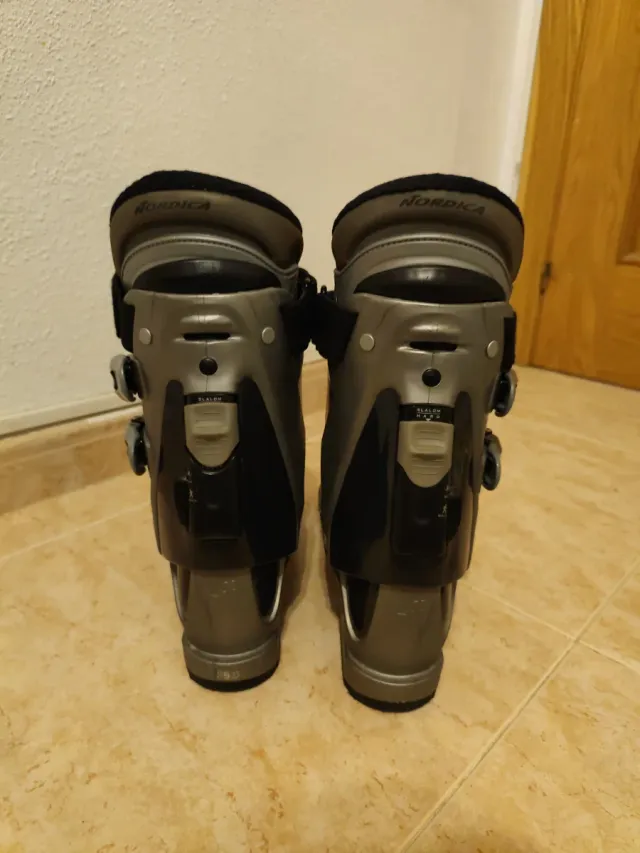 Esquís Dynastar Mondial 5.0 y botas Nordica N GX