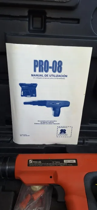 Pistola de clavos PRO-08