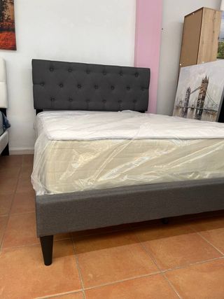 Cama con Cabecero Tapizado