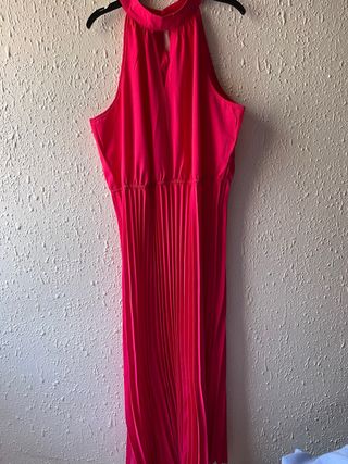 Vestido largo rosa plisado